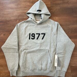 Authentic Fear of God Essentials Men’s Gray 1977 Hoodie Sweatshirt NWT Size M